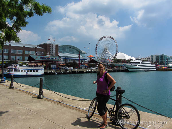 chicago pier bike