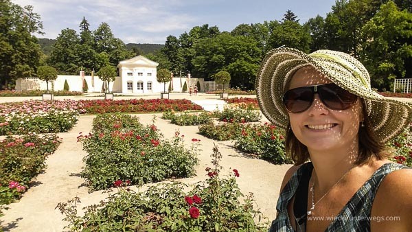 Baden bei Wien Rosarium im Sommer Tipp