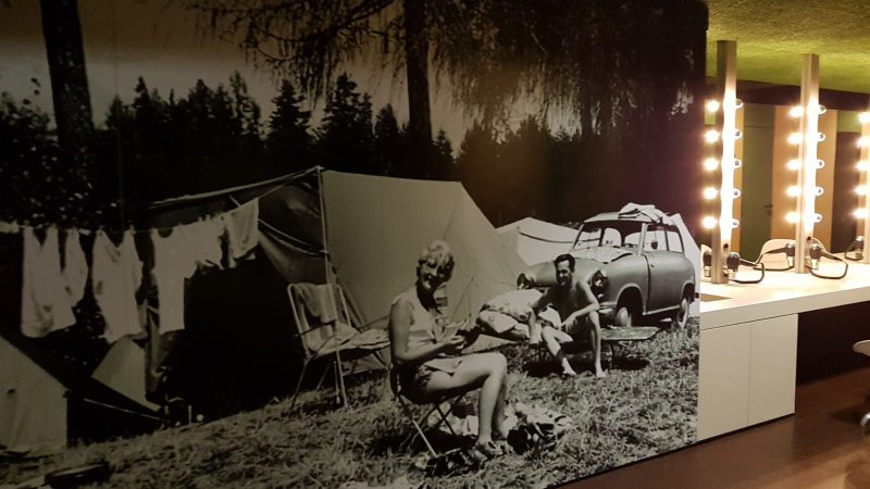 retro camping bild am campingplatz in tirol