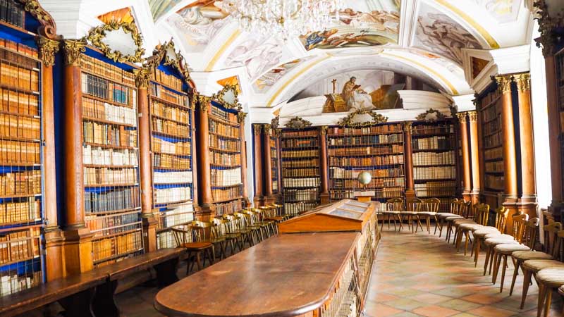 klosterbibliothek stift reichersberg