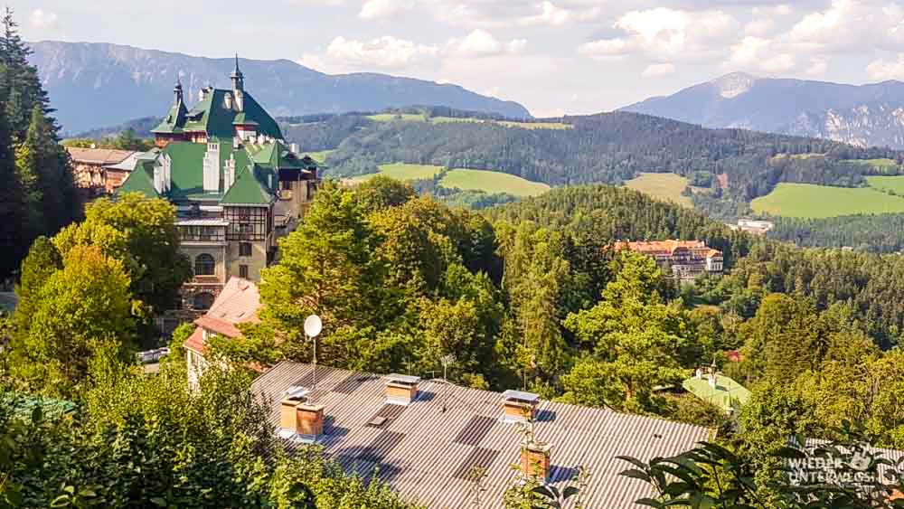 Blick von der Hochstraße auf das südbahnhotel