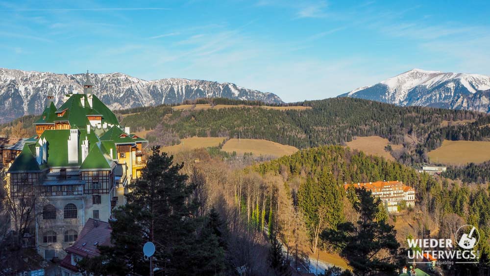 ausblick auf südbahnhotel und kurhaus semmering