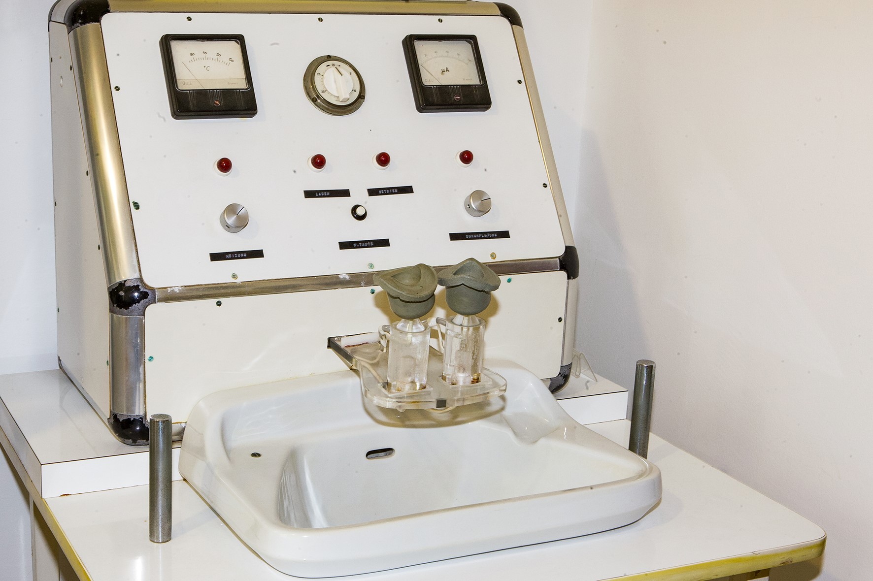 Iontophorese Gerät aus dem Jahr 1960 für augenbehandlung mit jodsole in bad hall 