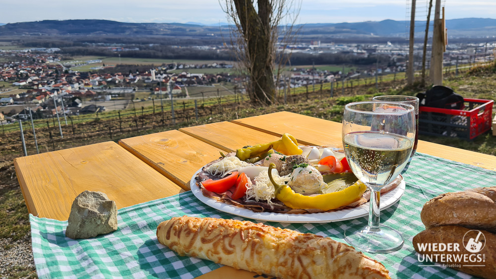 Kellerjause bei der Wanderung in Rohrendorf
