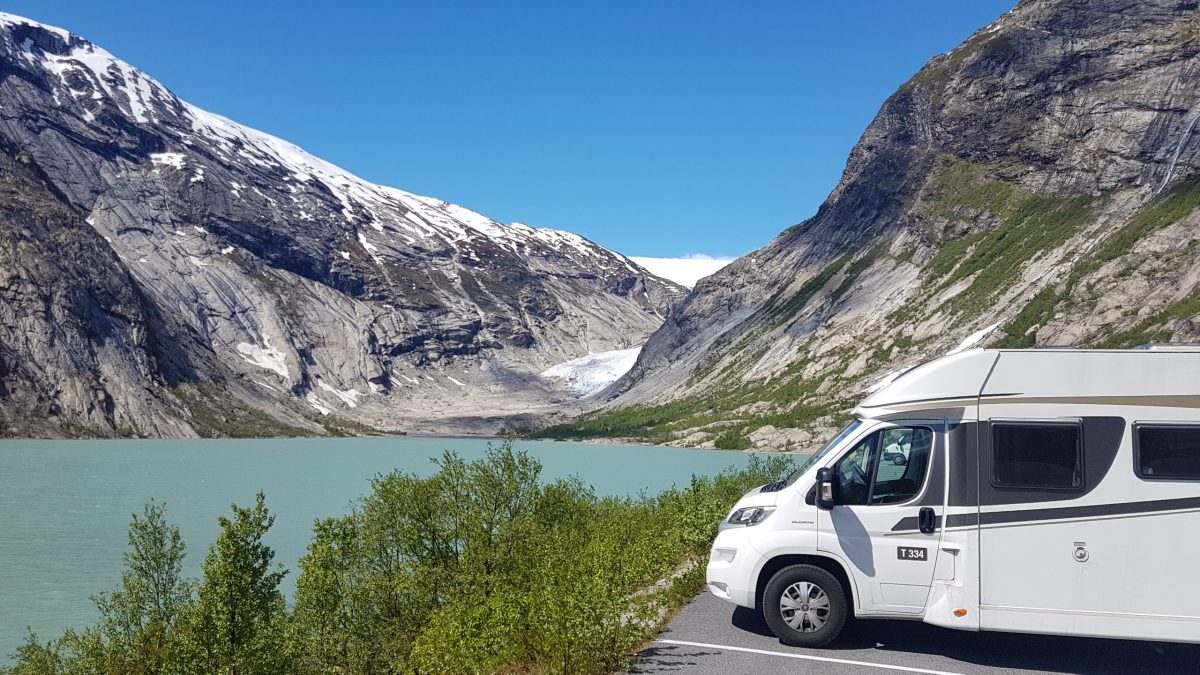 Wohnmobil mieten, Standplatz am Gletscher in Norwegen