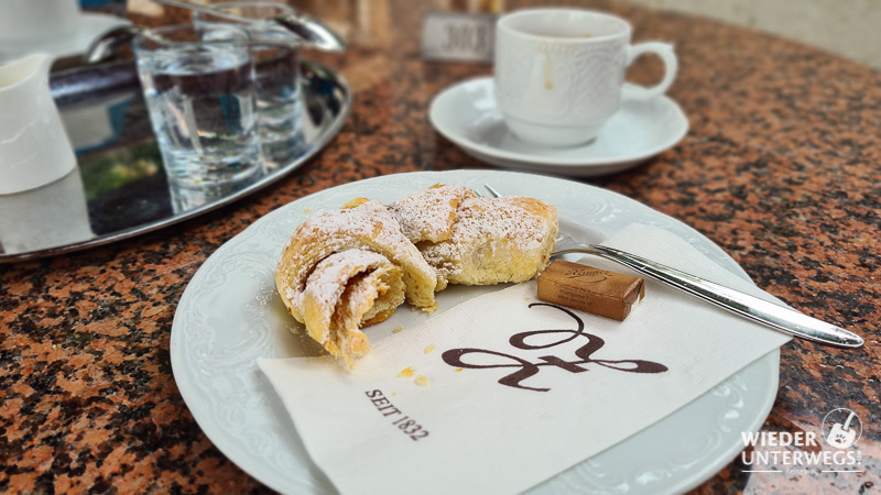 zaunerkipferl beim zauner in ischl