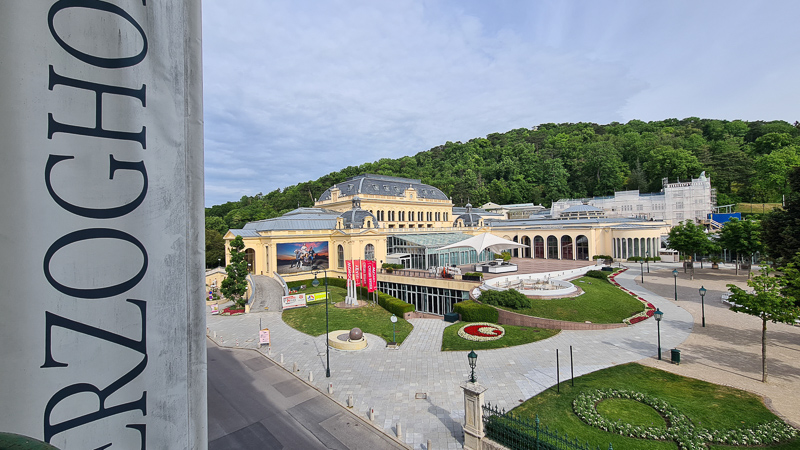 Ausblick vom Herzoghof auf das Casino Baden