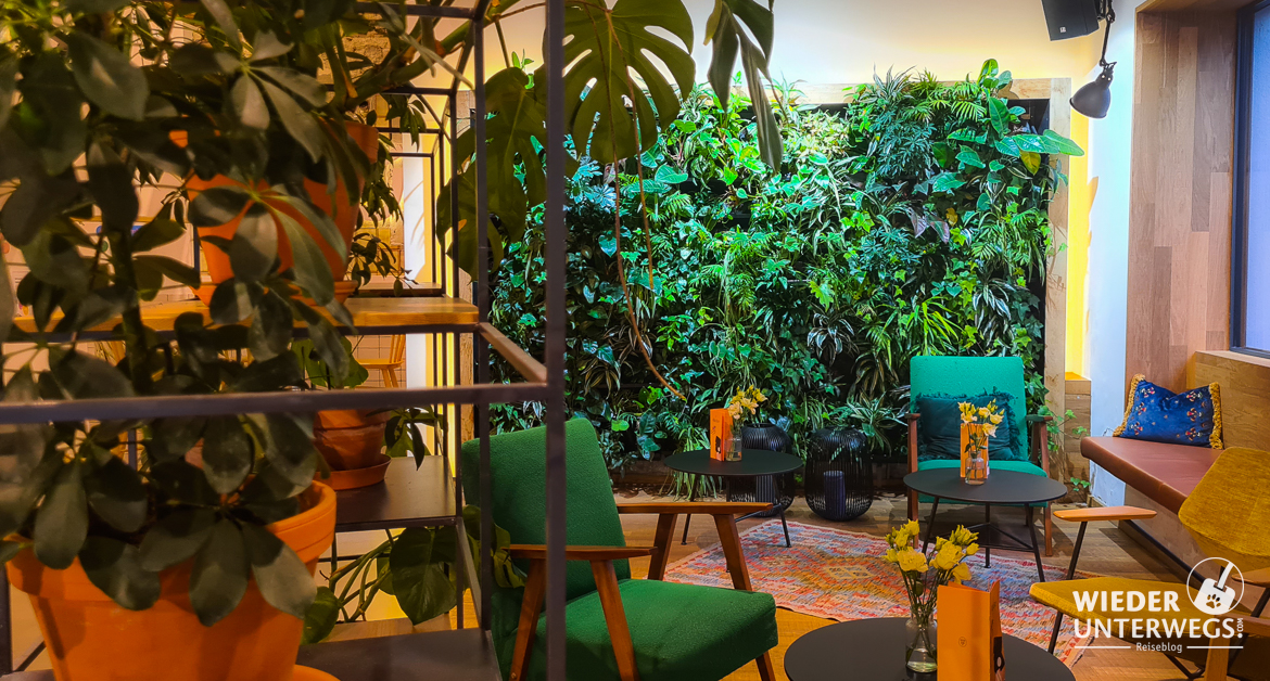 lobby hotel blü mit grünpflanzen bad hofgastein