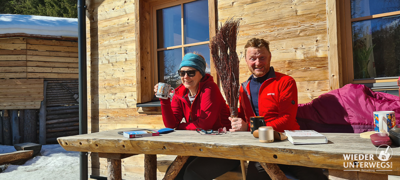 almhütte flattnitz geniessen auf der sonnenterrasse