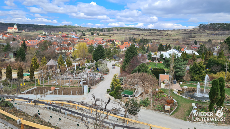 ausblick von der kräuterspirale