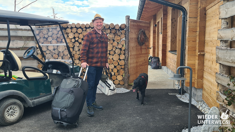 golfcart zum chalet kittenberger mit hund