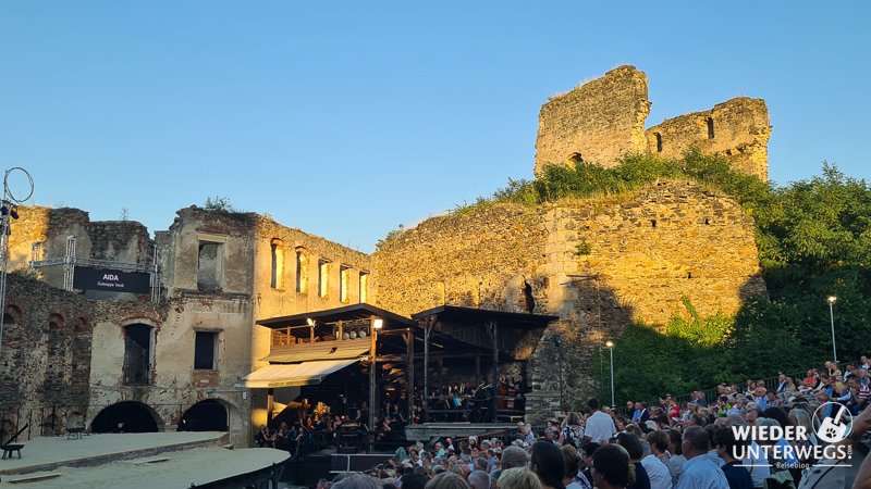 oper burg gars sonne beleuchtet