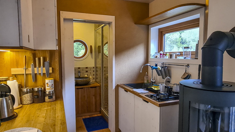 Ronja Wohnwagon einsichten in wohnraum tiny house