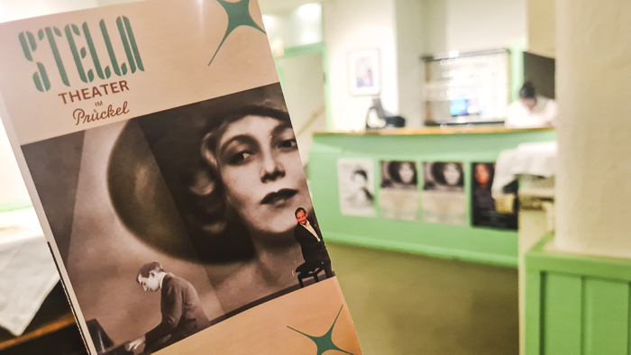 das neue Stella Theater in Wien im Cafe prückel mit dem theaterprogramm