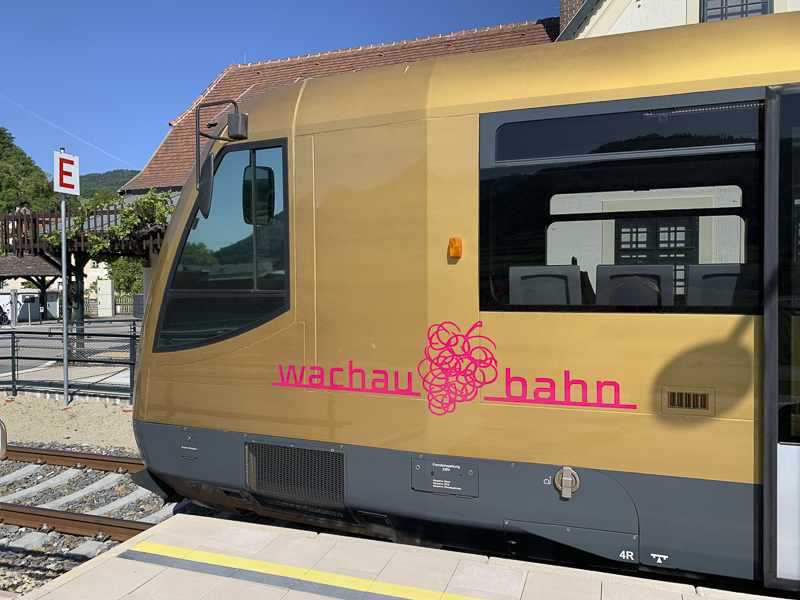 wachaubahn aussen gold