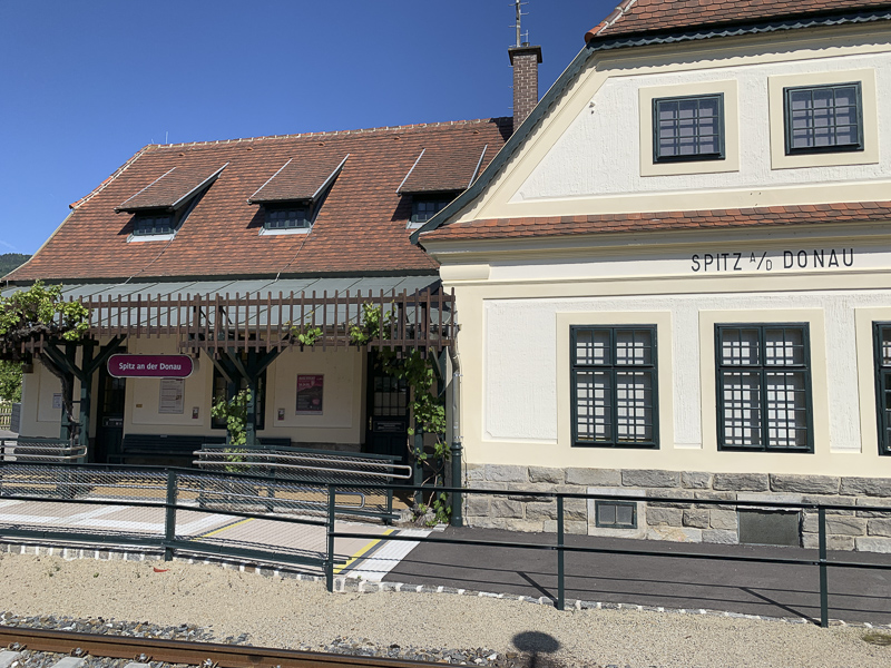 bahnof der wachaubahn in spitz
