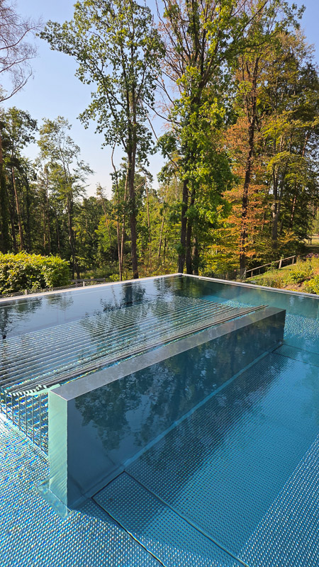 pool retter morgens infinity