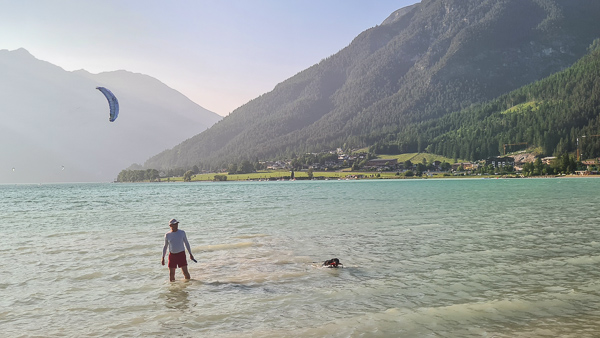 am seespitz am achensee mit hund