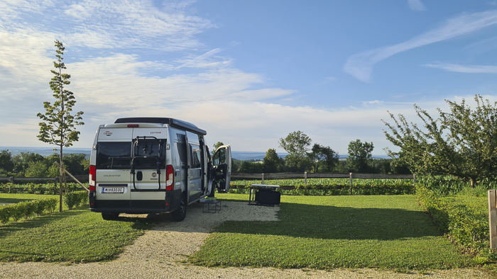 mein stellplatz mit campervan am camping wechselland