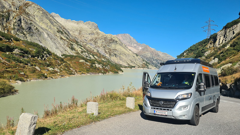 Campingbus in der Grimselwelt
