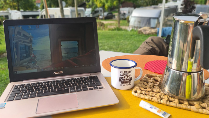 kaffee trinken am camping mondseeland