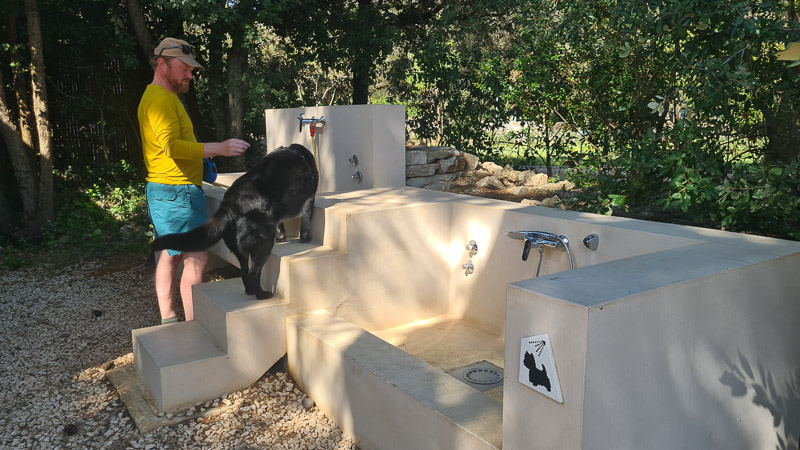 Hundedusche Camping Lopari