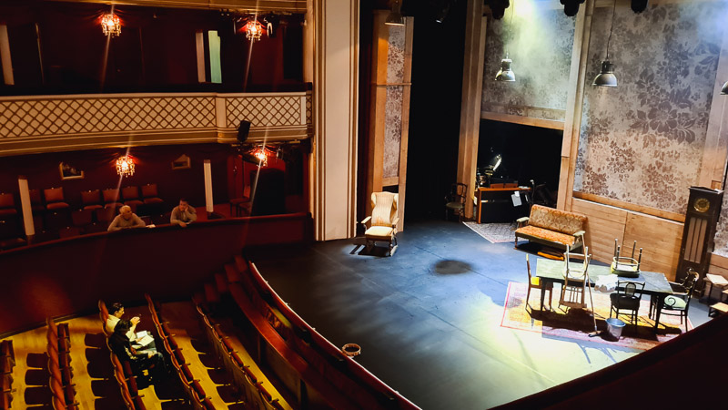 bühnenbild musical frühling gmunden