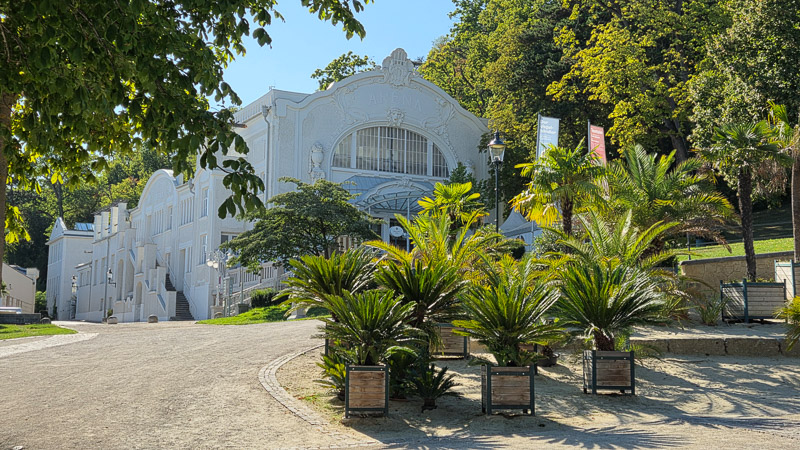 sommerarena der bühne Baden