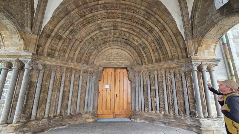 eingangstor basilika Třebíč