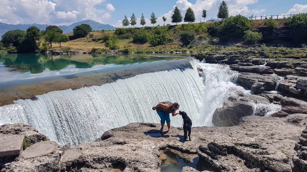 Montenegro Urlaub die kleinen Wasserfälle